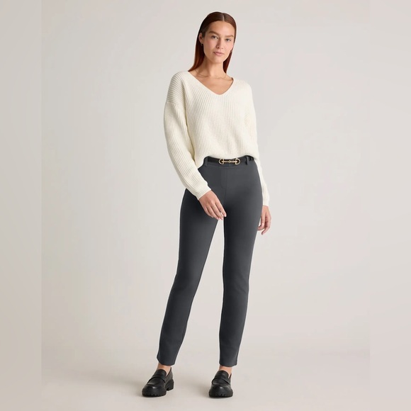 Quince Pants - NEW Quince Charcoal Ultra-Stretch Ponte
Straight Leg Pants M - Work Casual